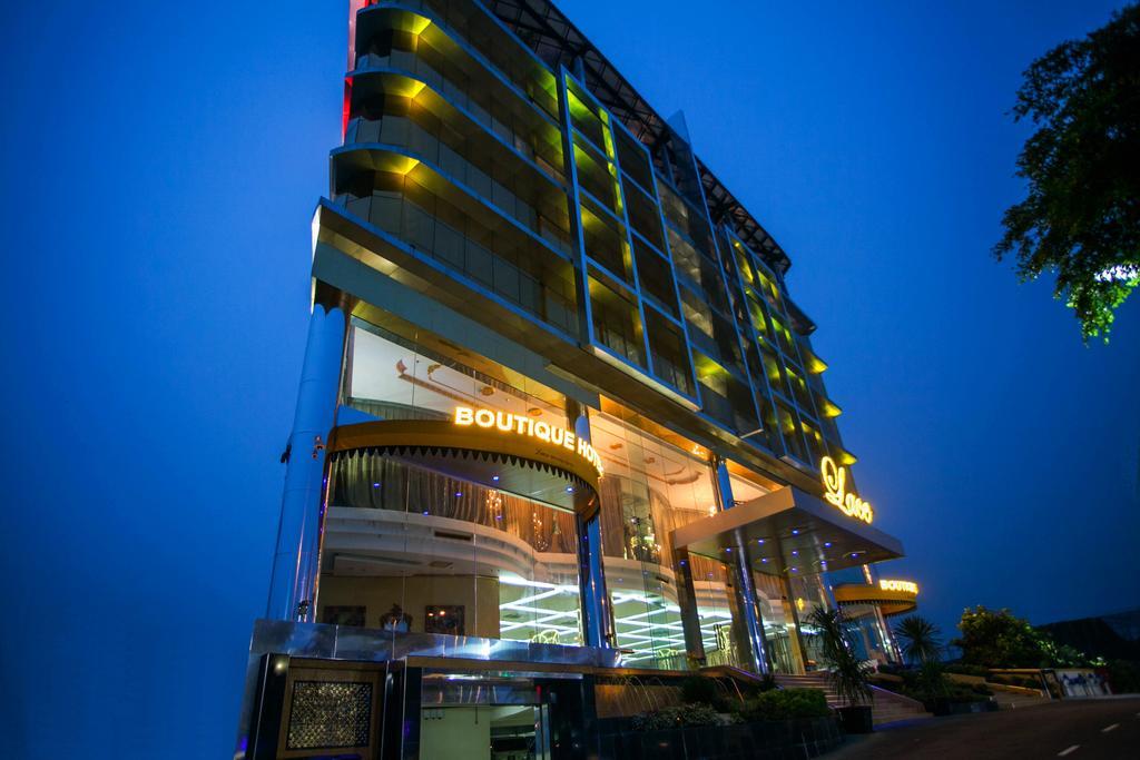 Hotel Lace Boutique
