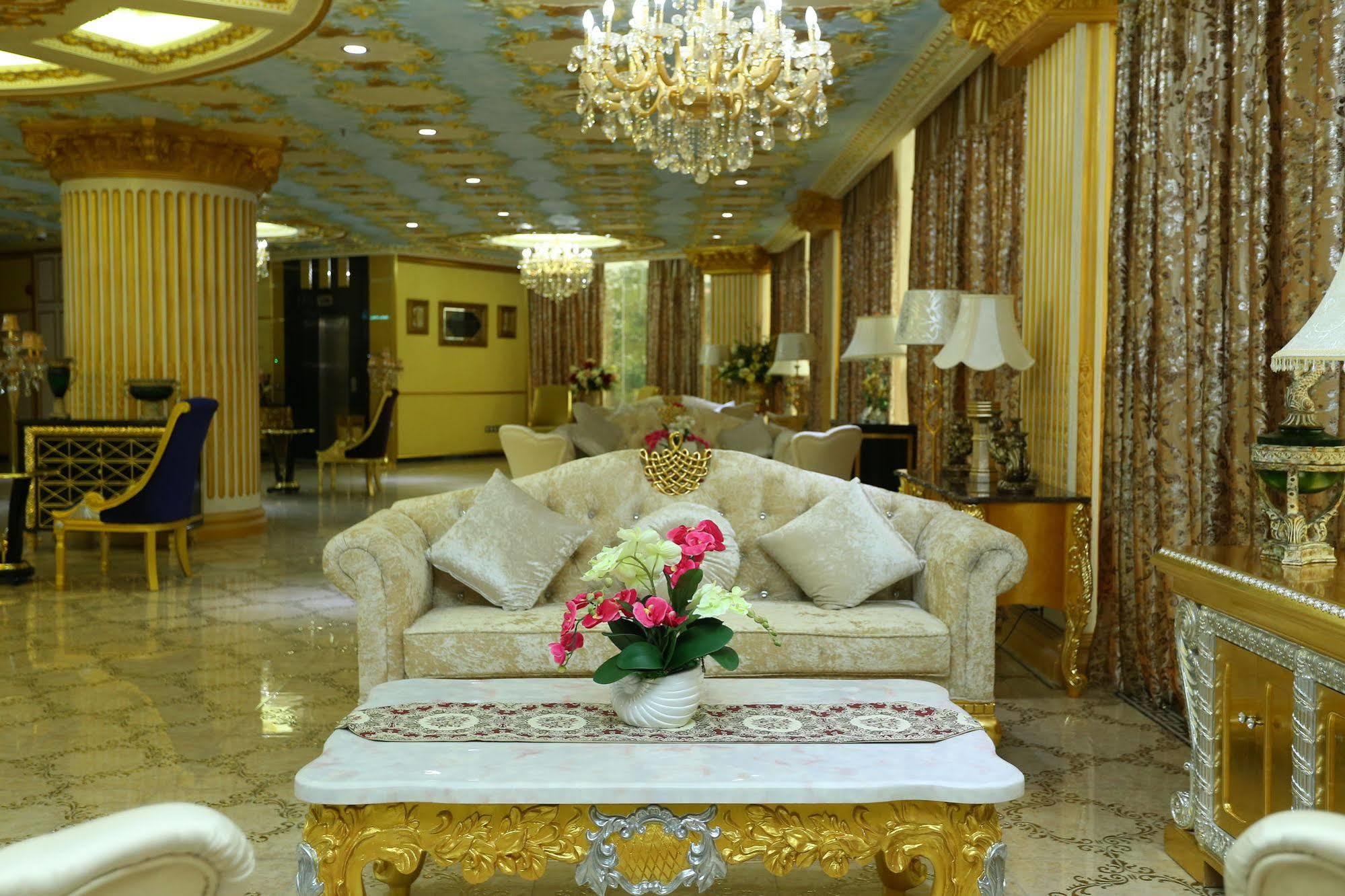 Hotel Lace Boutique