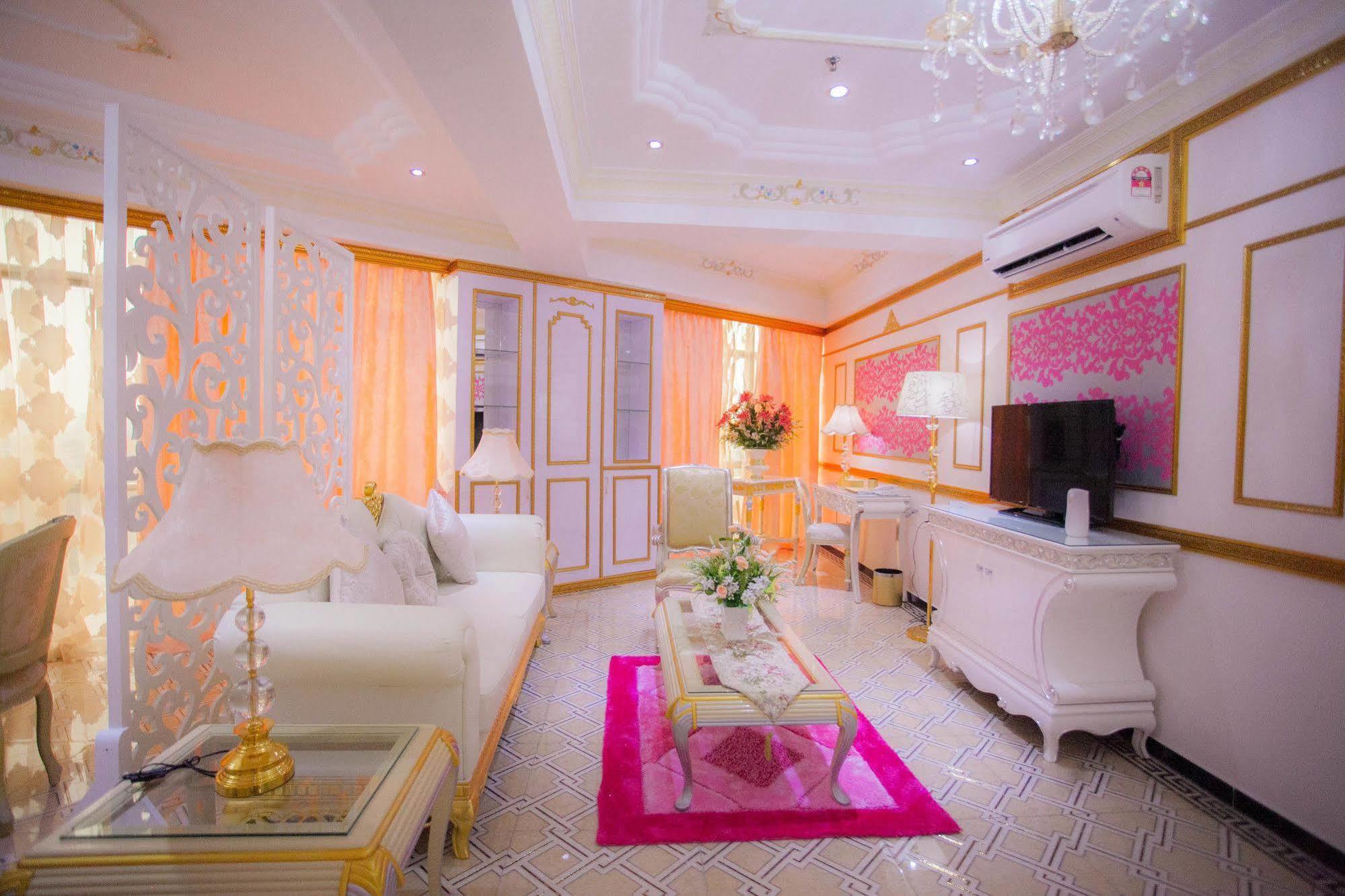 Lace Boutique 3* Johor Bahru