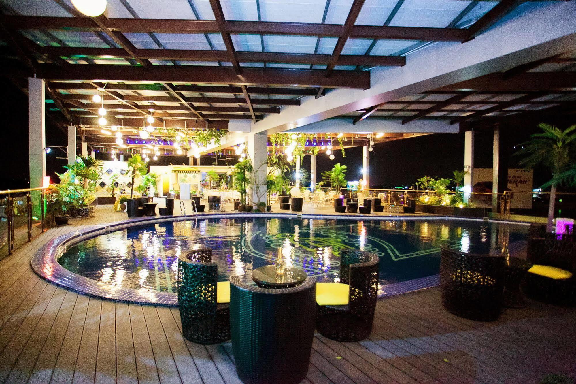 Lace Boutique Hotel 3*