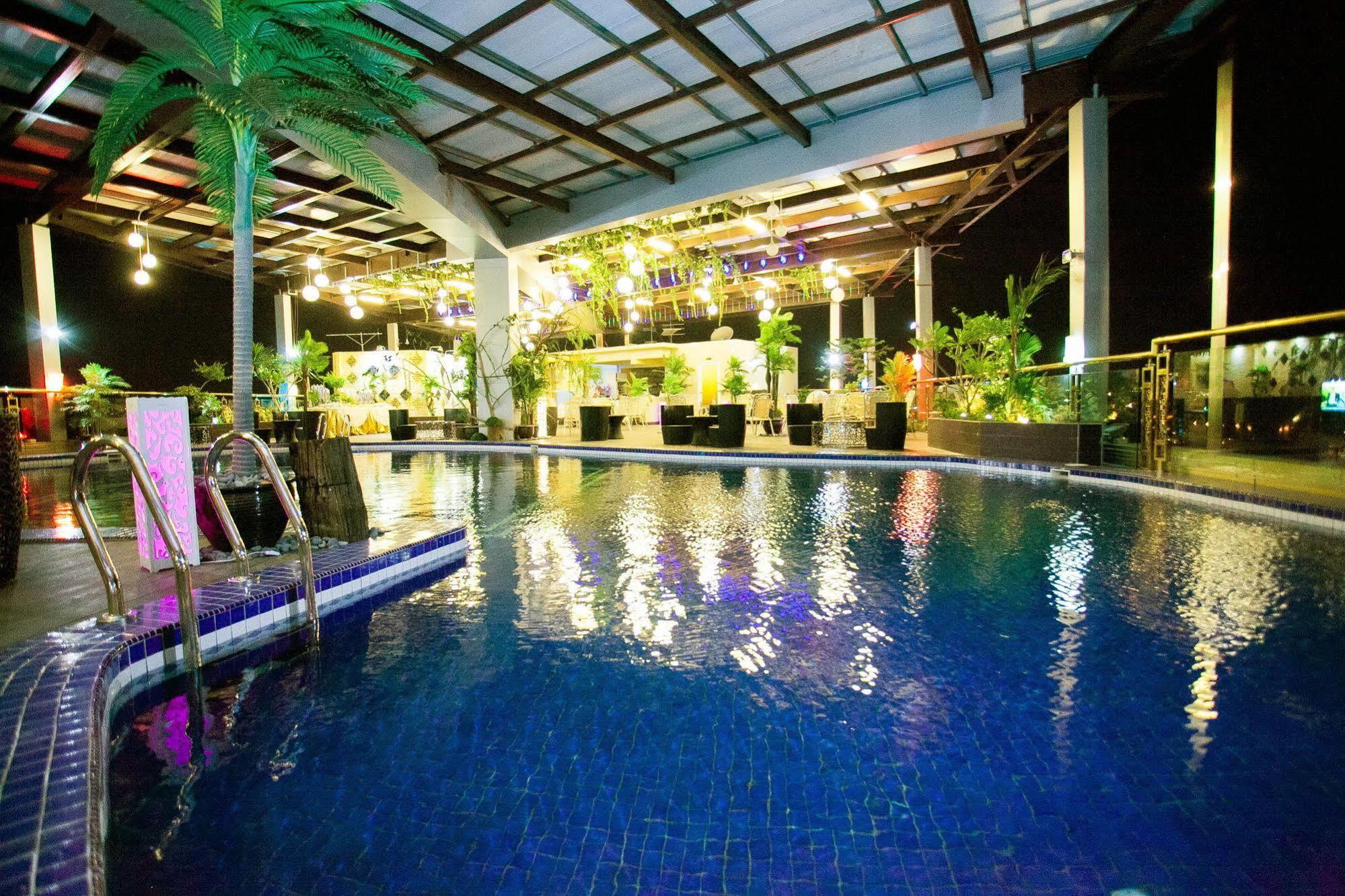 Lace Boutique Hotel 3*